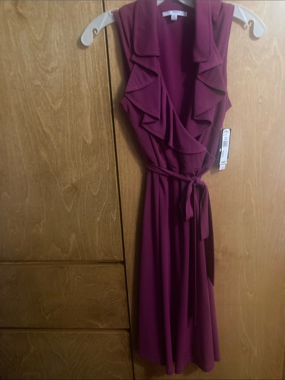 Ruffle V Neck Faux Wrap Pullover Dress Size 6 Studio One Ny Berry NWT
